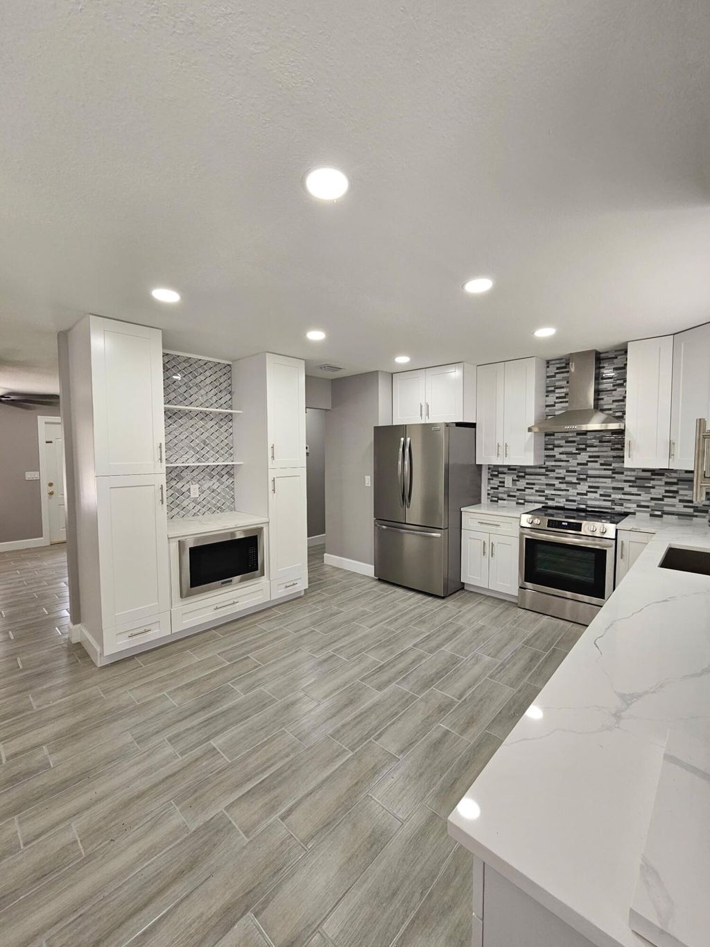 Photo of 674 SW 25th St Street SW, Vero Beach, FL 32962 (MLS # B26024087)