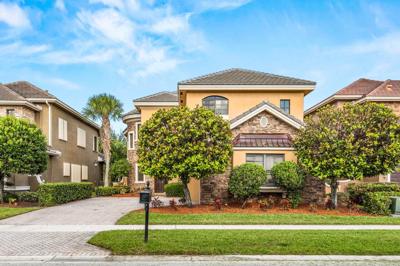 10293 Medicis Place, Wellington, FL, 33449/$995,000 1 10293 Medicis Place