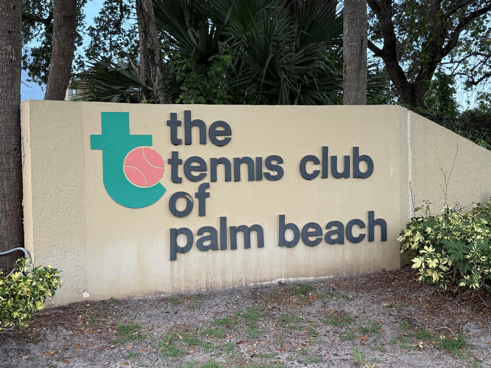 2788 Tennis Club Drive 104