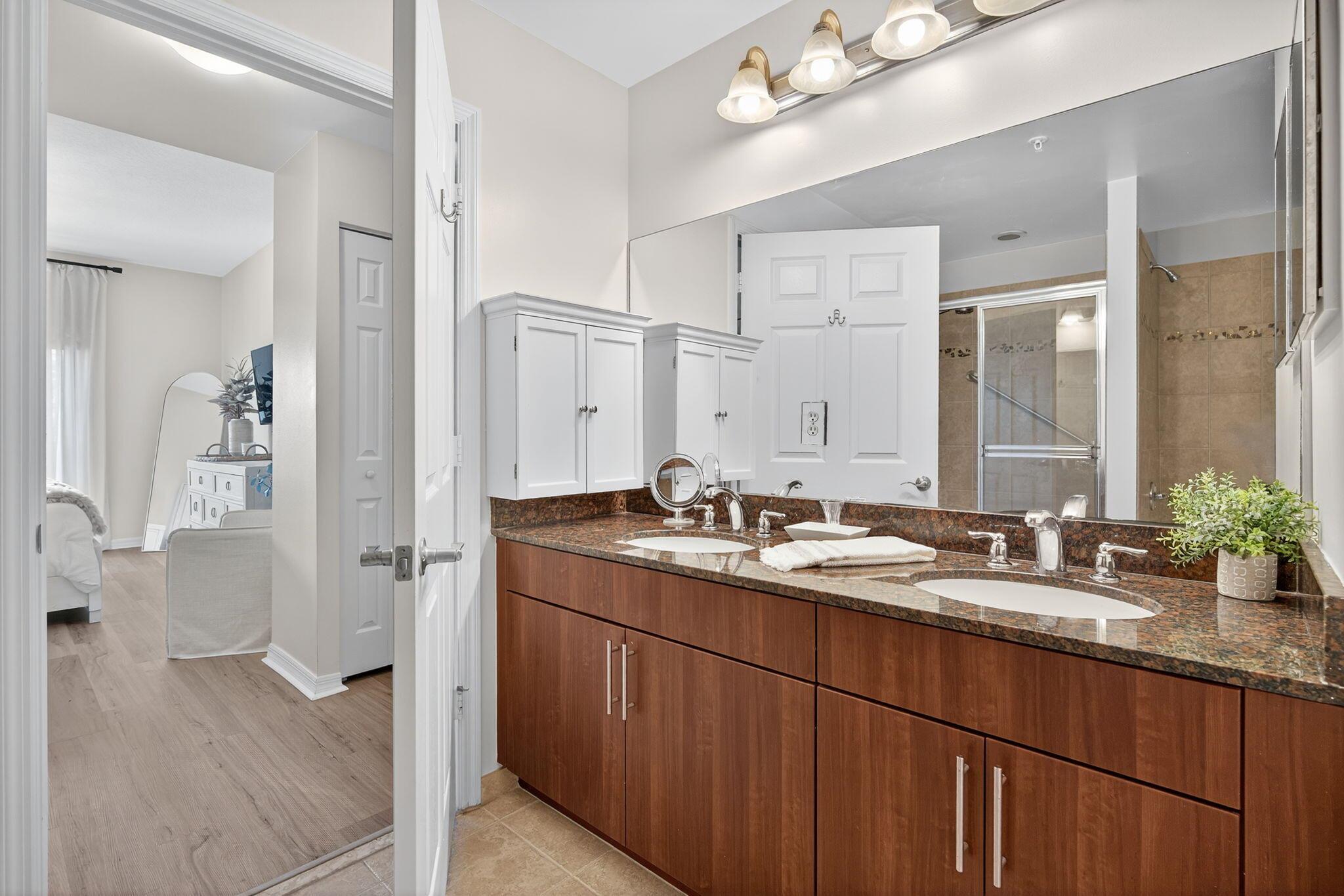 4903 Midtown Lane 3415