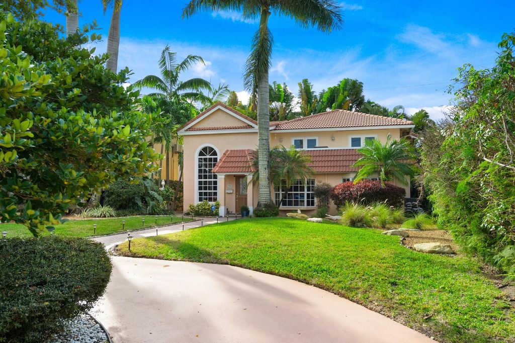 Photo of 796 N Rio Vista Boulevard, Fort Lauderdale, FL 33301 (MLS # F10420629)