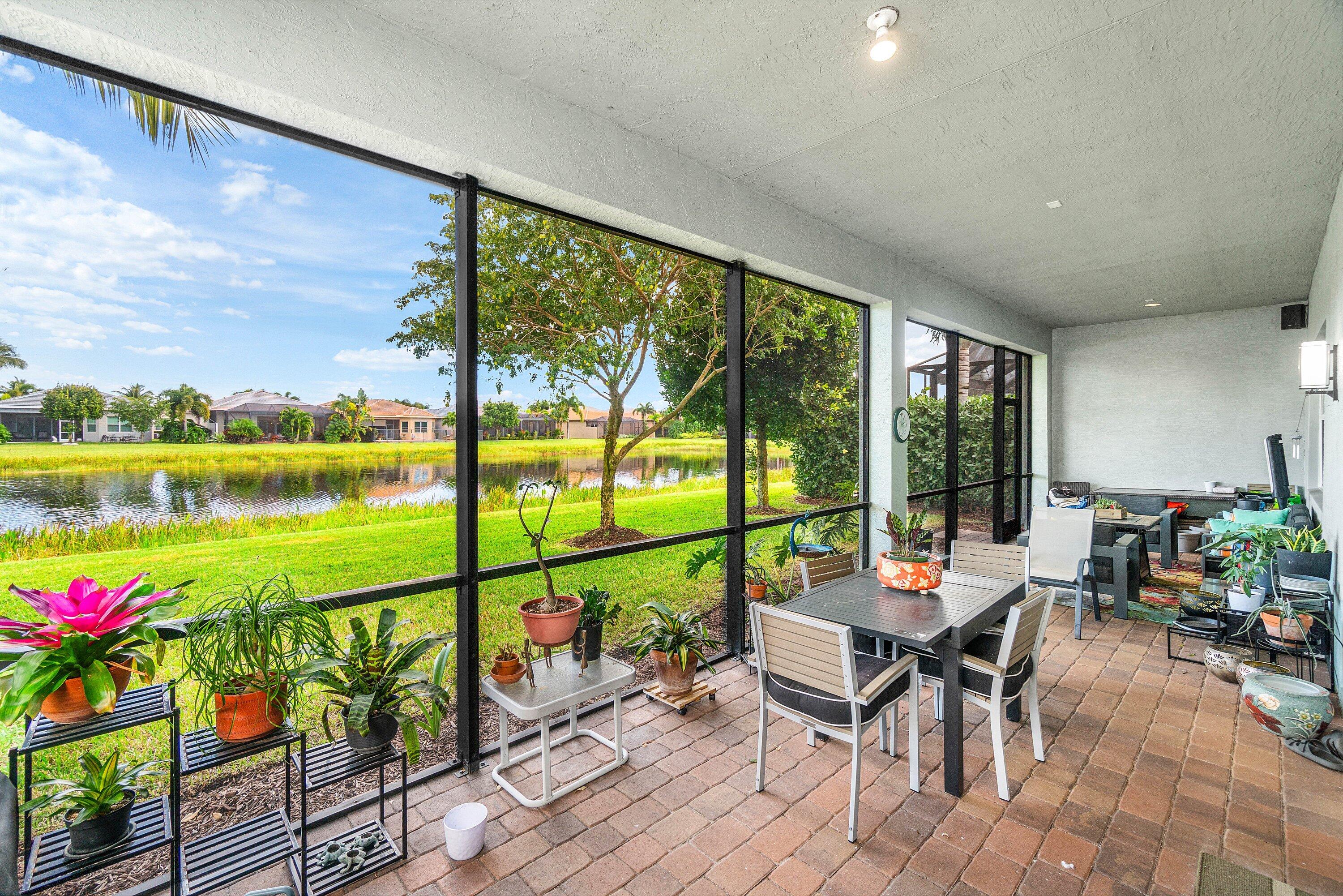 Valencia Bay - Residential