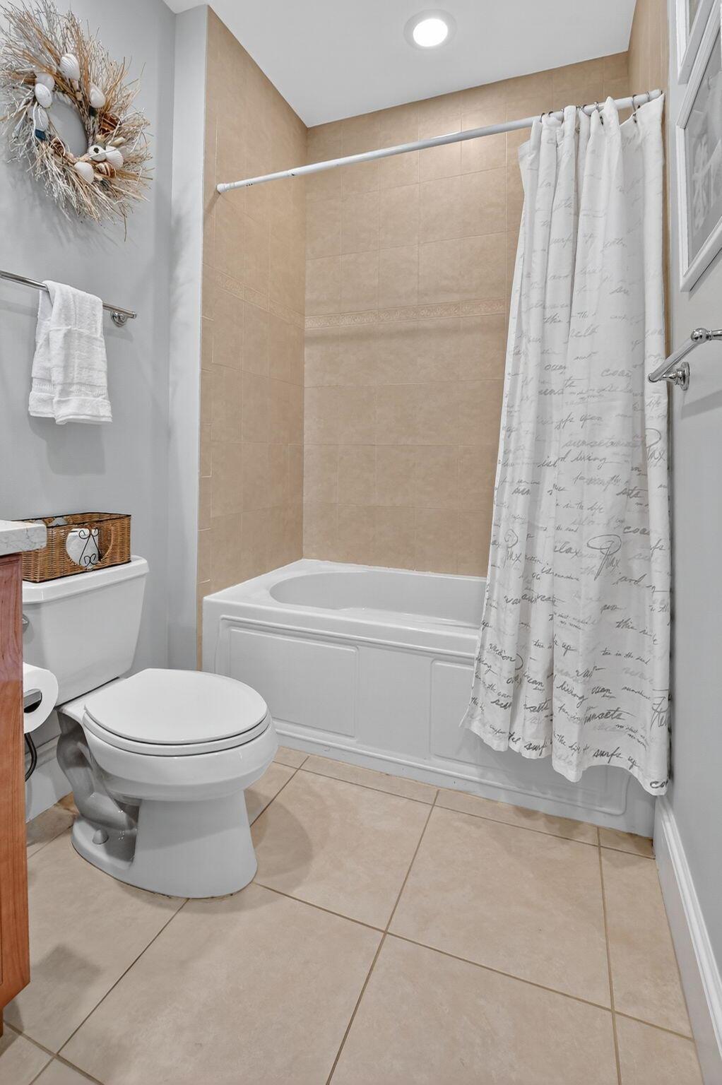 LATITUDE DELRAY BEACH CON - Residential Lease