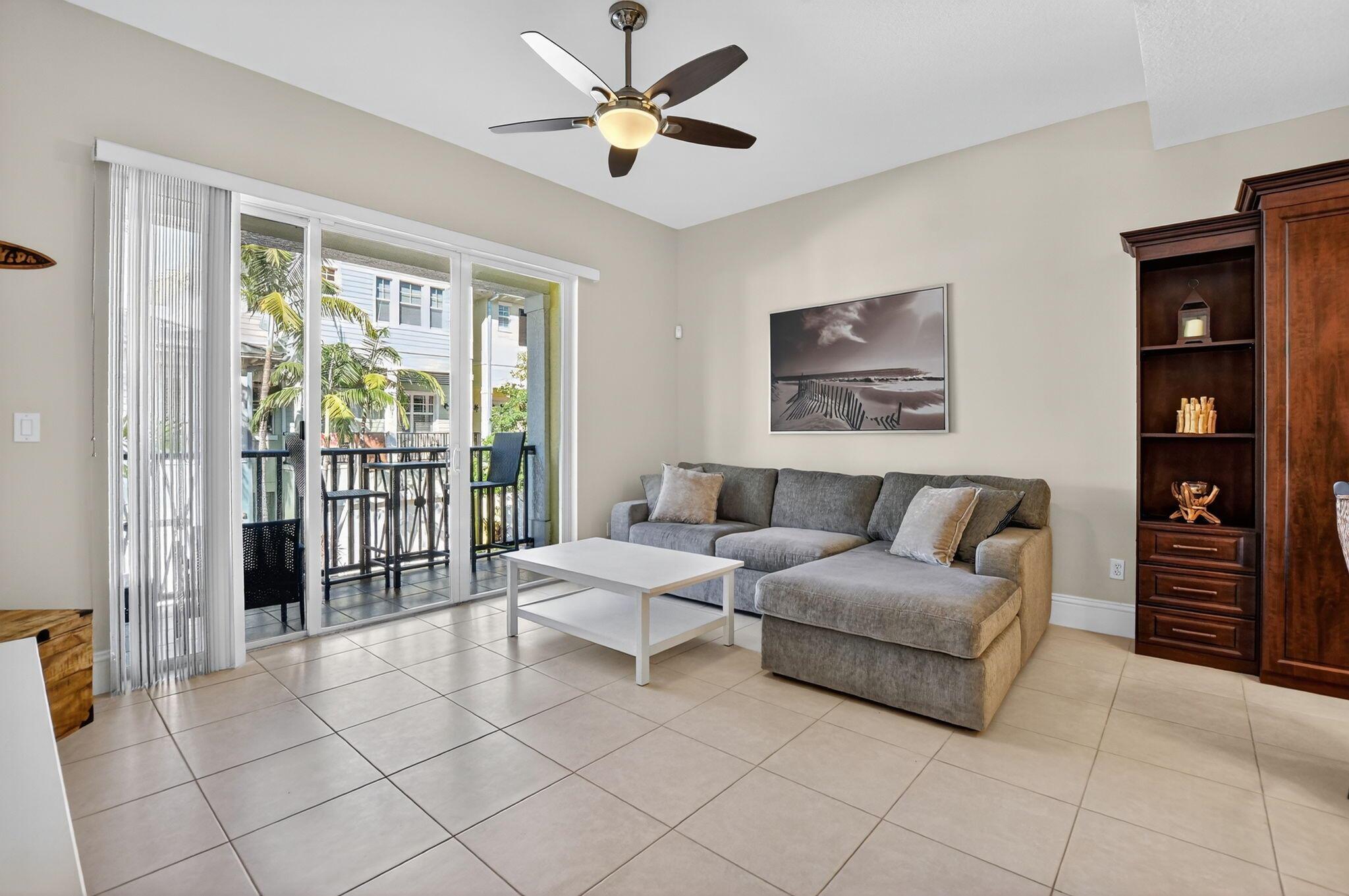 LATITUDE DELRAY BEACH CON - Residential Lease