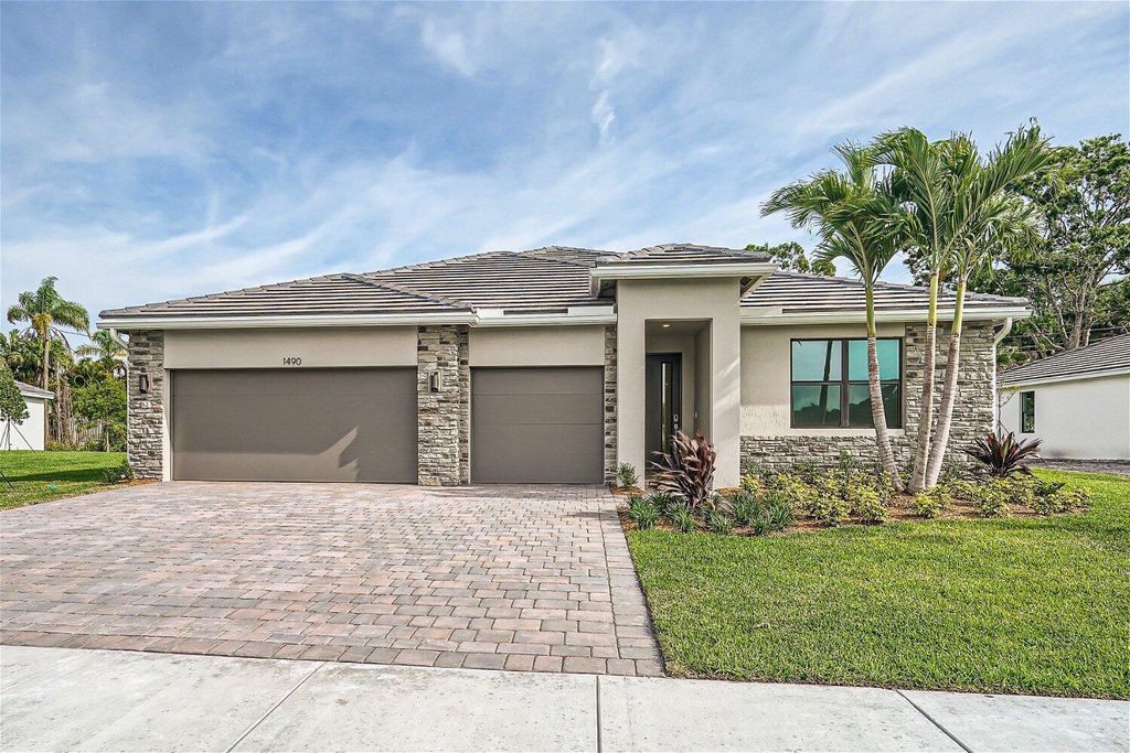 Photo of 1490 SW Lago Circle, Palm City, FL 34990 (MLS # R10938509)