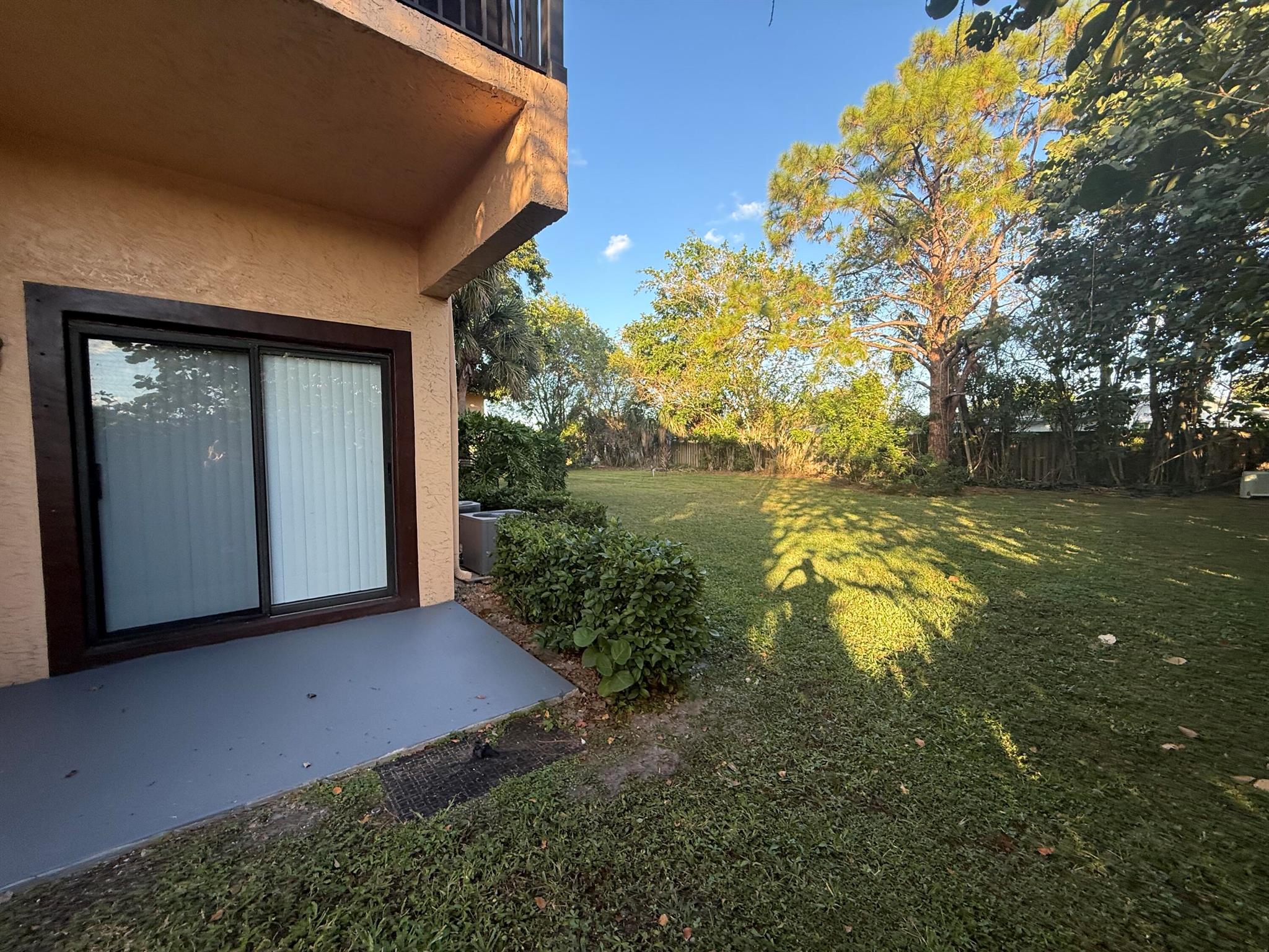 FOREST HILL VILLAS GARDEN - Residential Lease