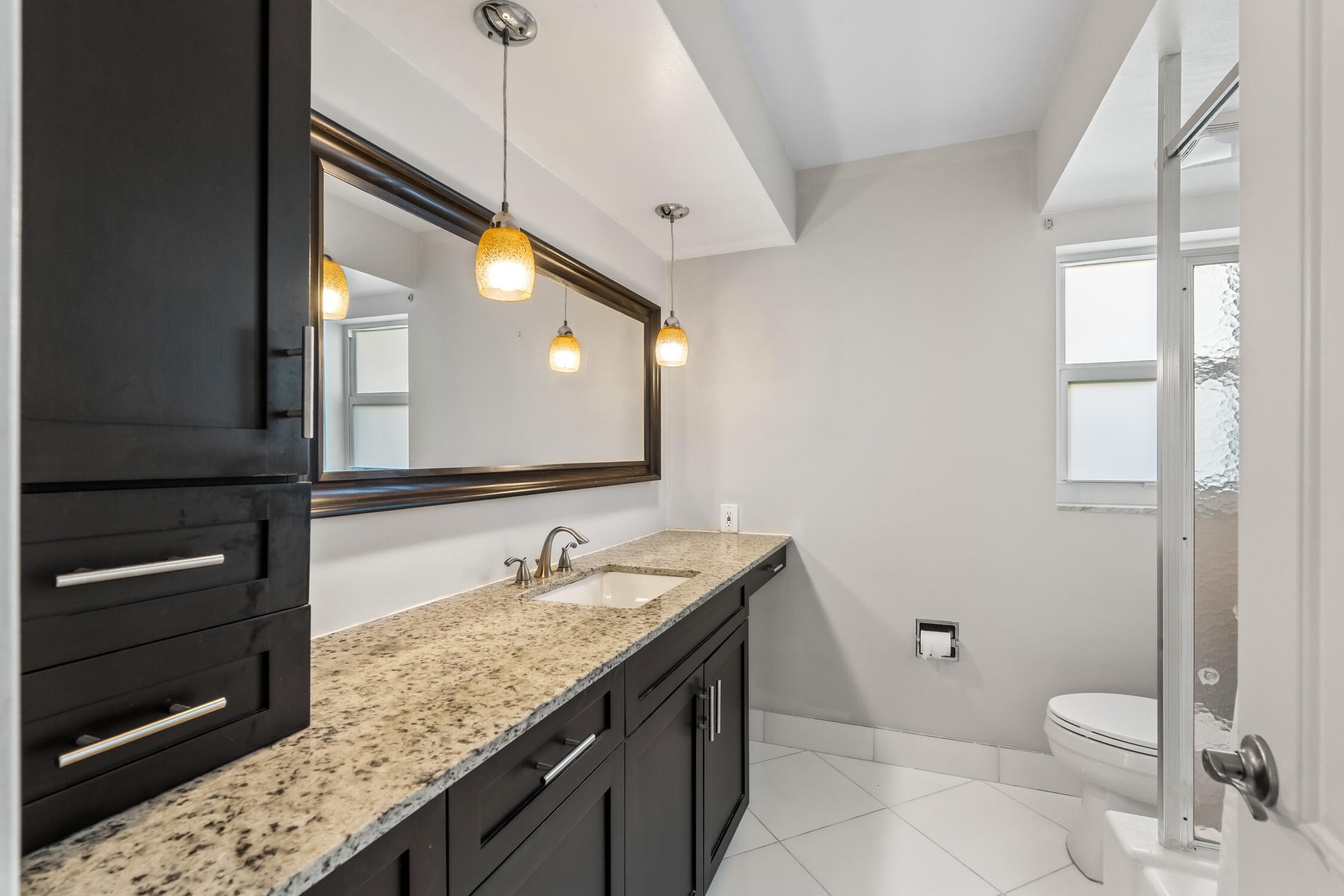 S/D OF 10-45-43, N 1/2 OF GOV LOT 2 IN - Residential