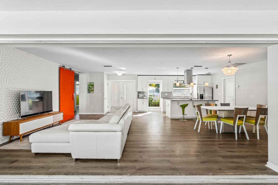 S/D OF 10-45-43, N 1/2 OF GOV LOT 2 IN - Residential