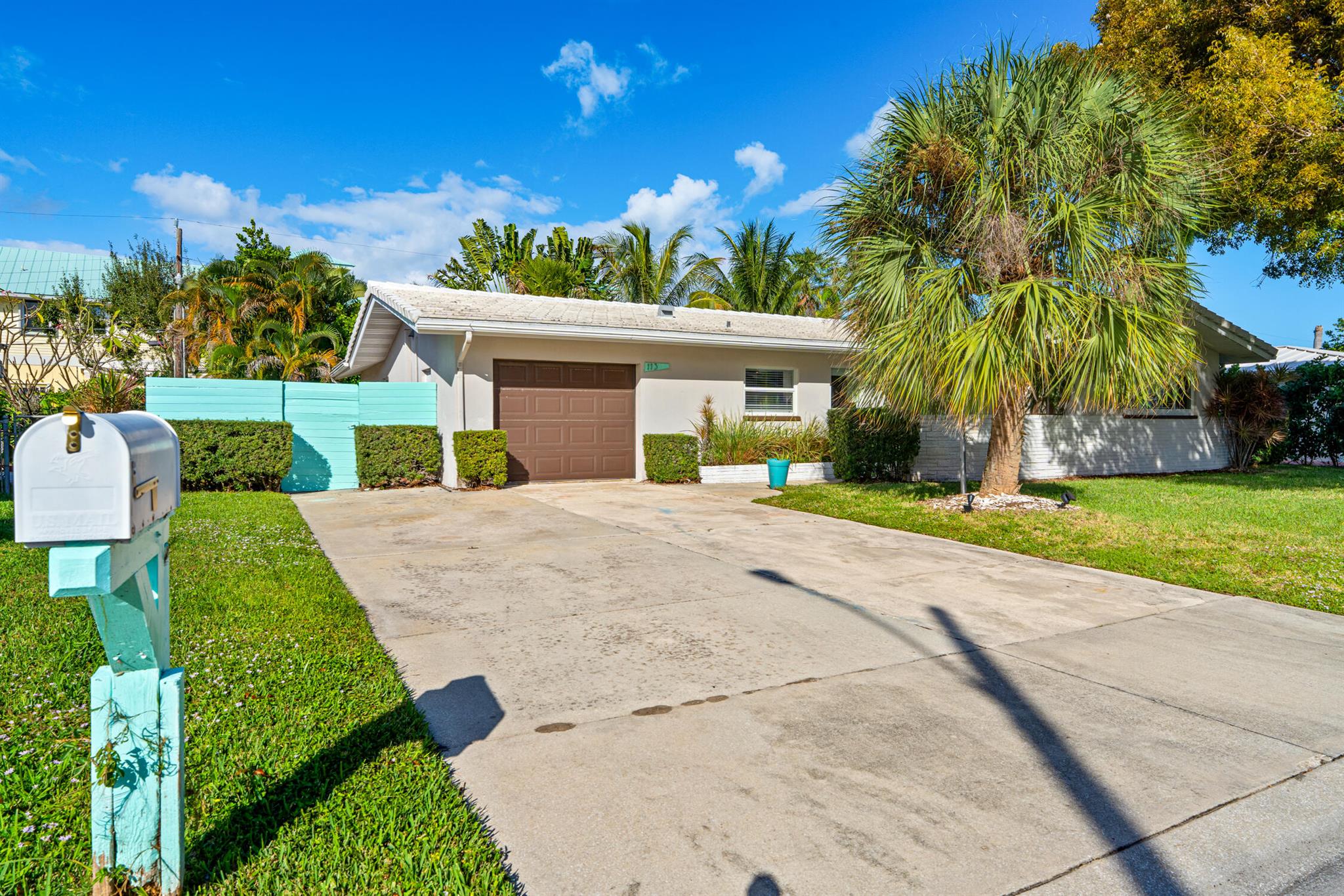 S/D OF 10-45-43, N 1/2 OF GOV LOT 2 IN - Residential