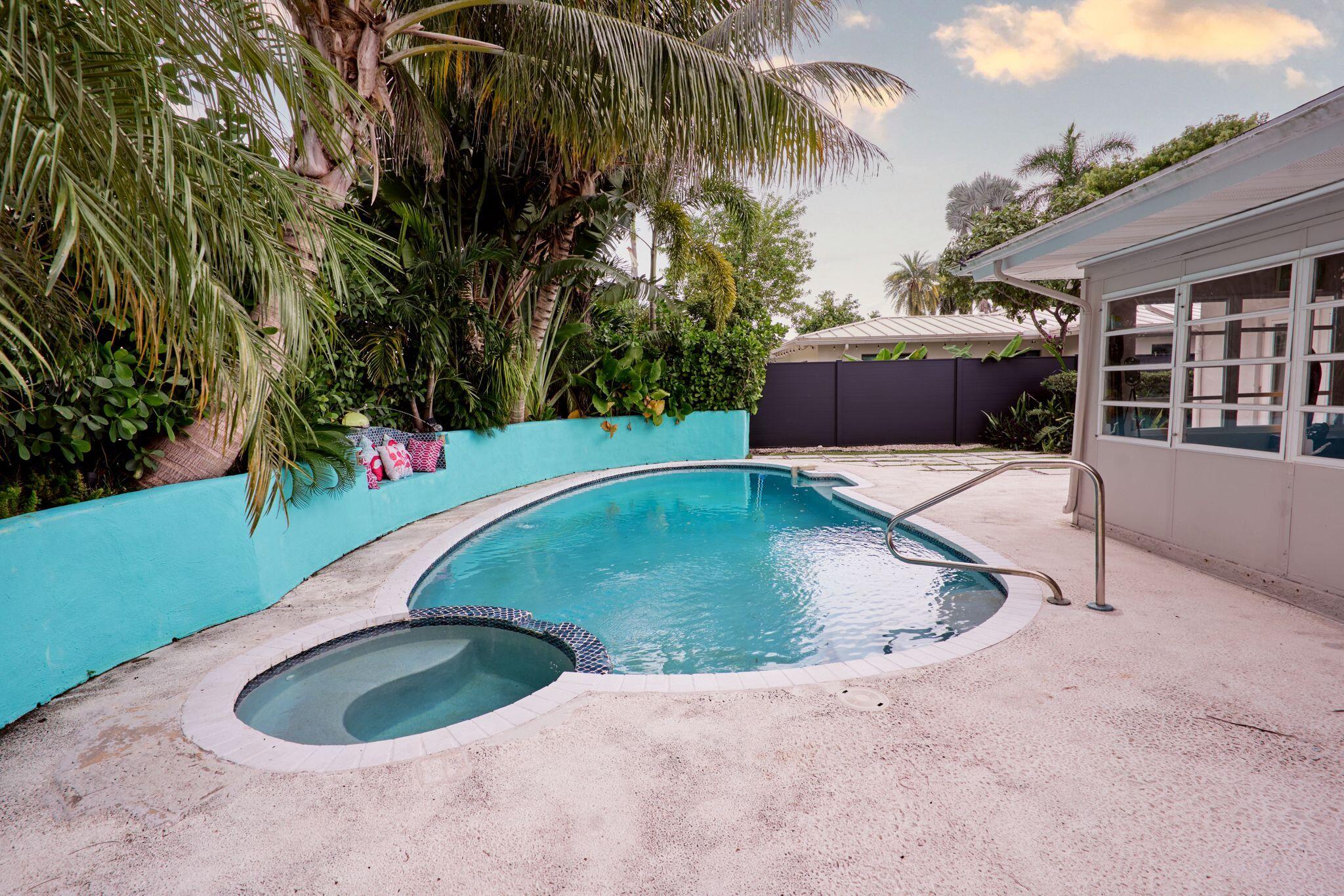 S/D OF 10-45-43, N 1/2 OF GOV LOT 2 IN - Residential