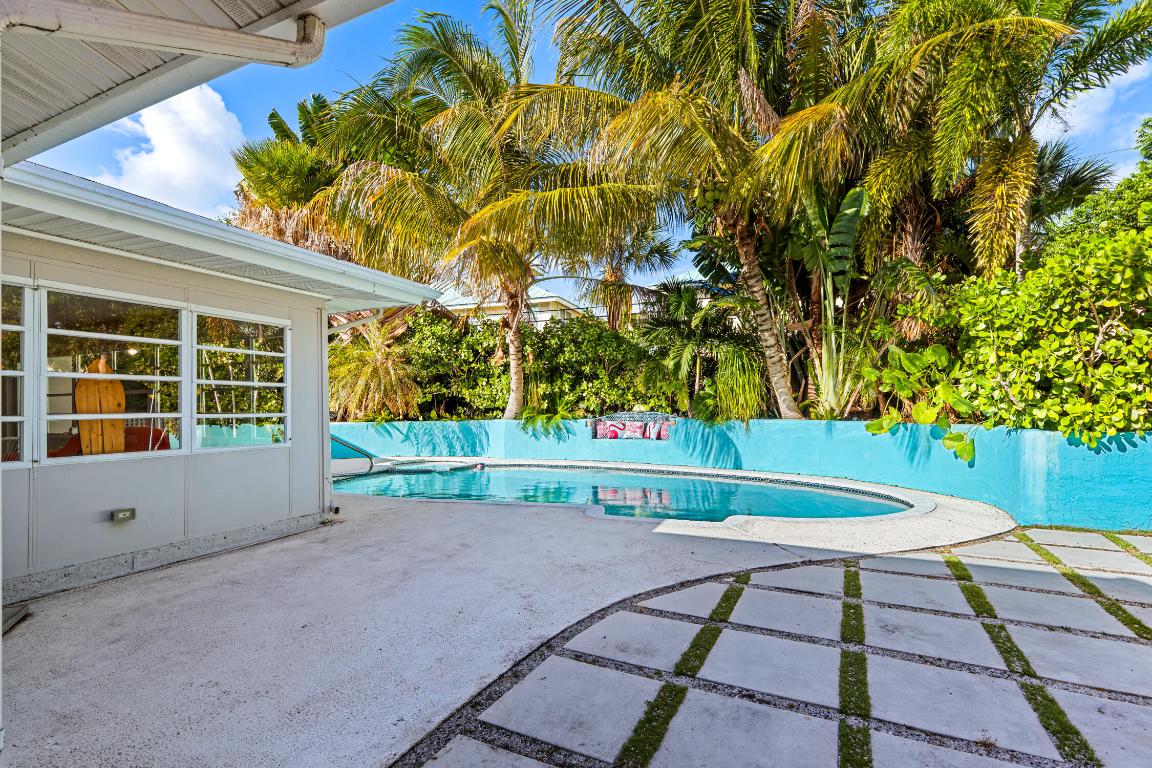 S/D OF 10-45-43, N 1/2 OF GOV LOT 2 IN - Residential