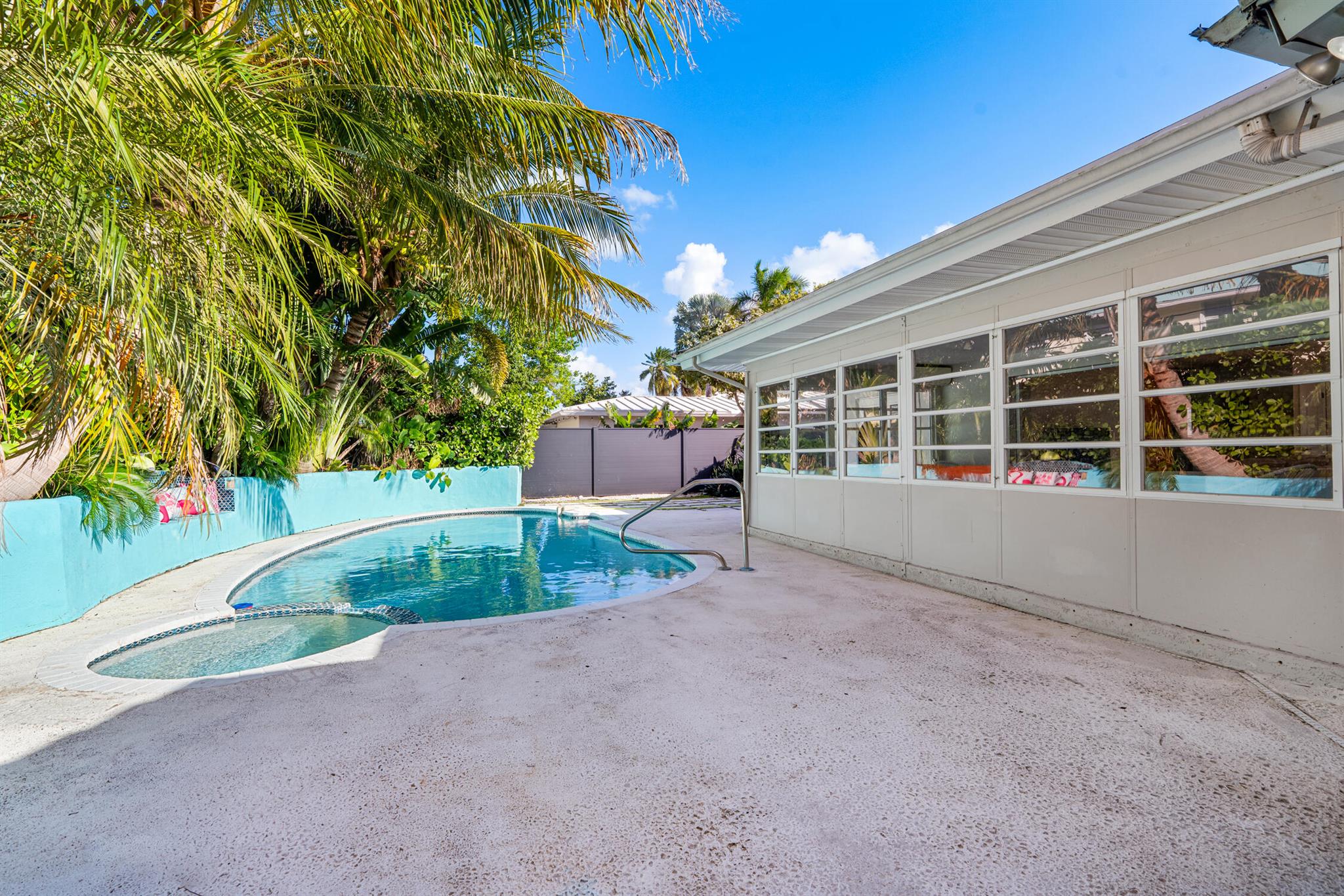 S/D OF 10-45-43, N 1/2 OF GOV LOT 2 IN - Residential