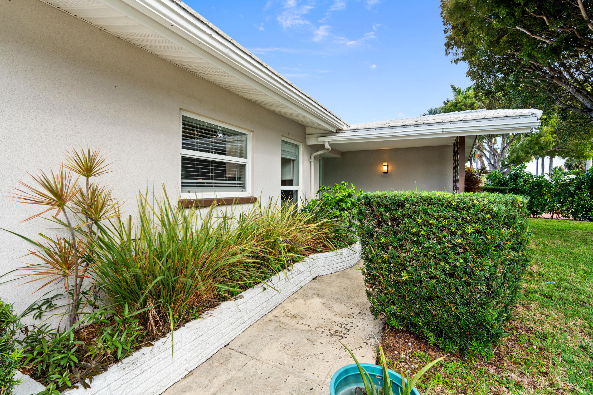 S/D OF 10-45-43, N 1/2 OF GOV LOT 2 IN - Residential