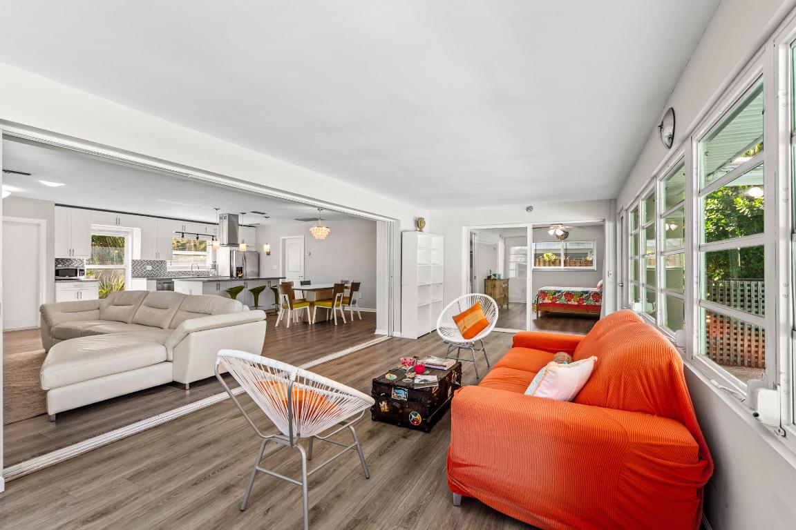 S/D OF 10-45-43, N 1/2 OF GOV LOT 2 IN - Residential