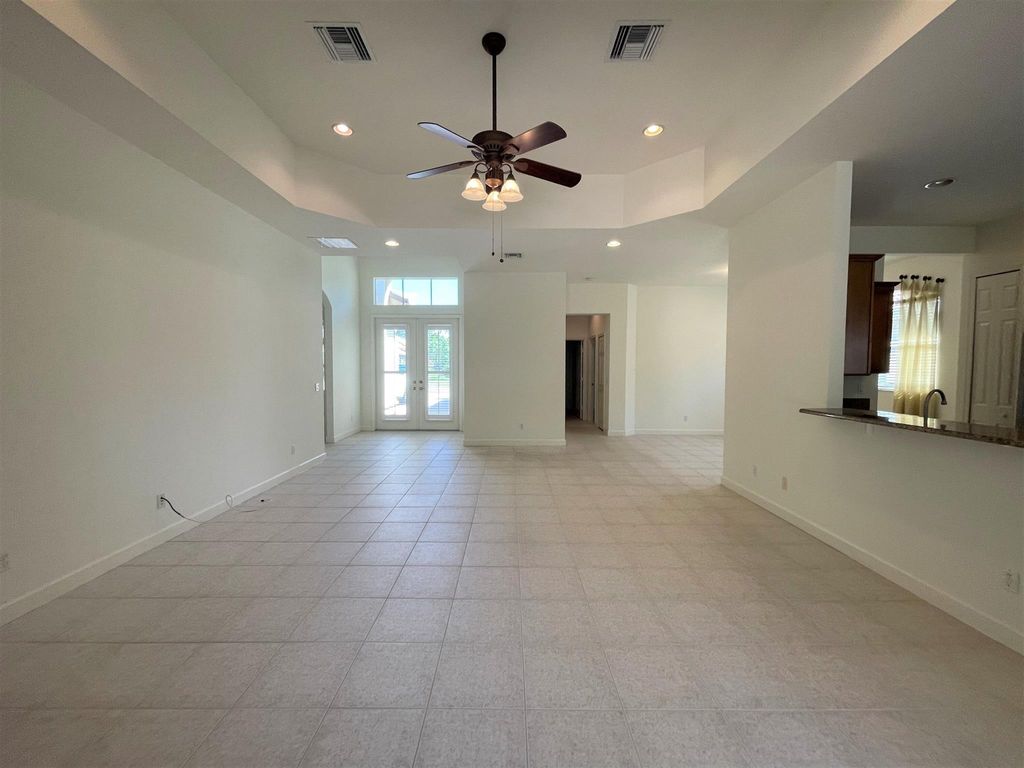 Photo of 7608 Greenbrier Circle, Port Saint Lucie, FL 34986 (MLS # R10998182)
