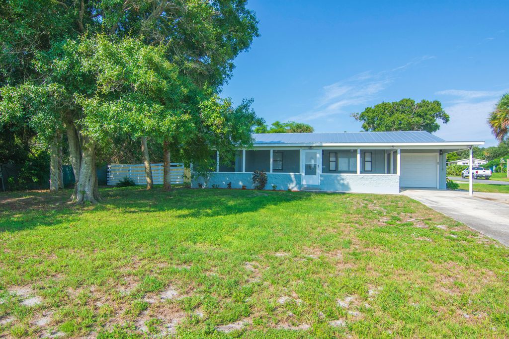 Photo of 5287 N Old Dixie Highway, Fort Pierce, FL 34950 (MLS # R11024096)