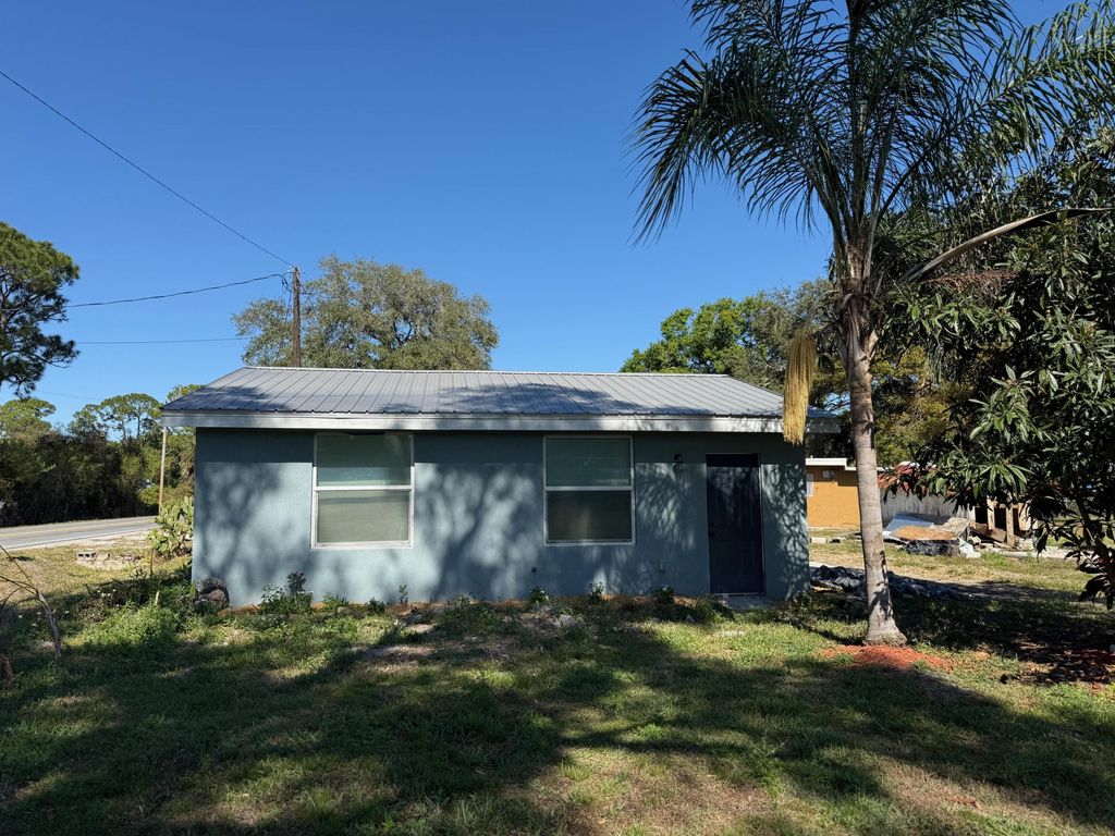 Photo of 2104 N 53rd Street, Fort Pierce, FL 34946 (MLS # R11158480)