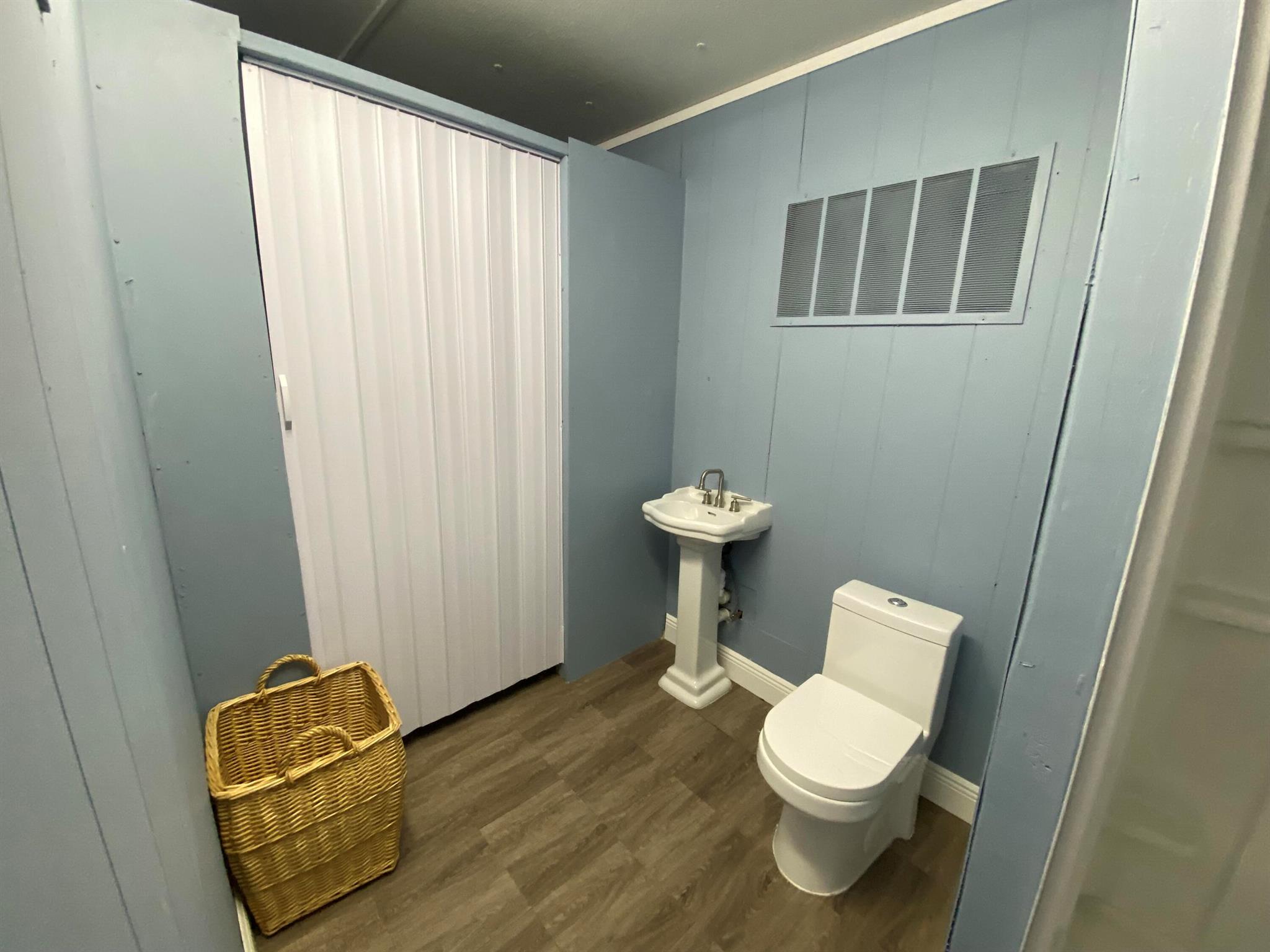 LOXAHATCHEE GROVES - Residential Lease