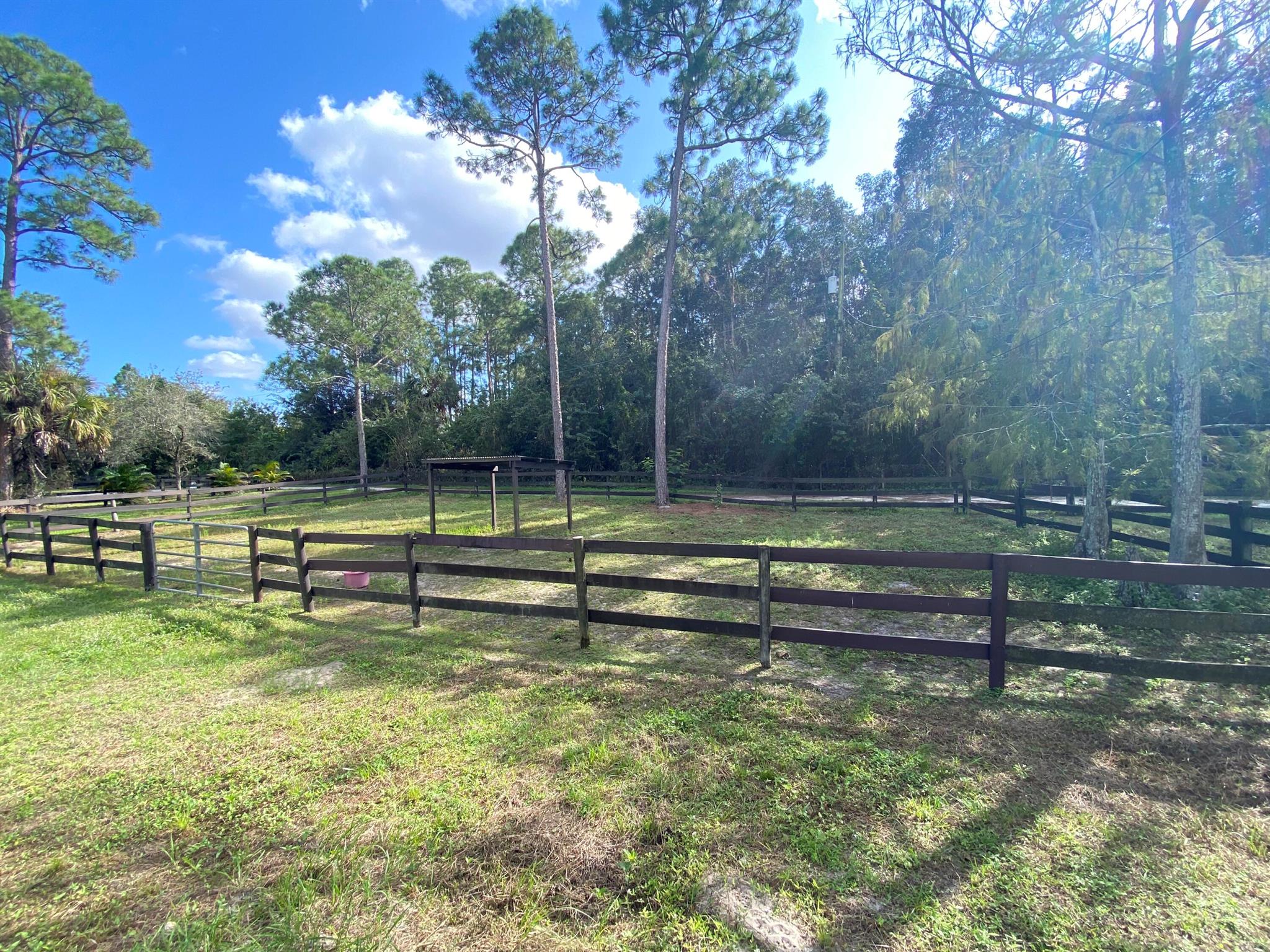 LOXAHATCHEE GROVES - Residential Lease
