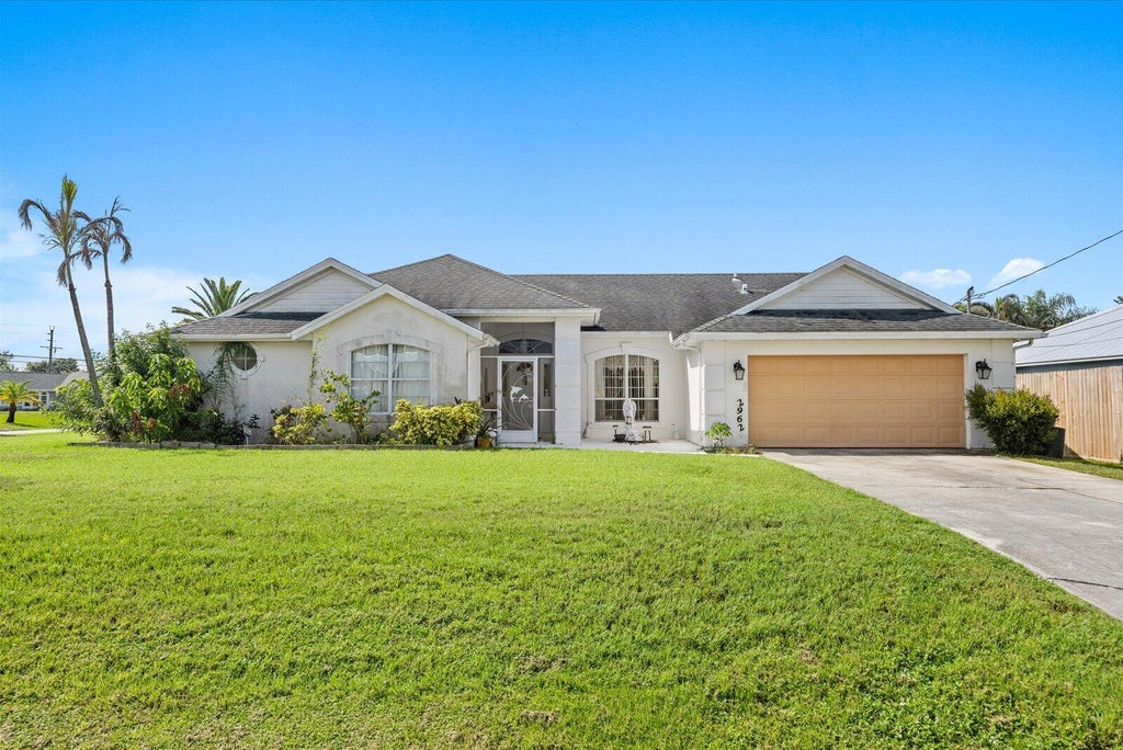 Photo of 2962 SE BELLA Road, Port Saint Lucie, FL 34984 (MLS # B26068842)