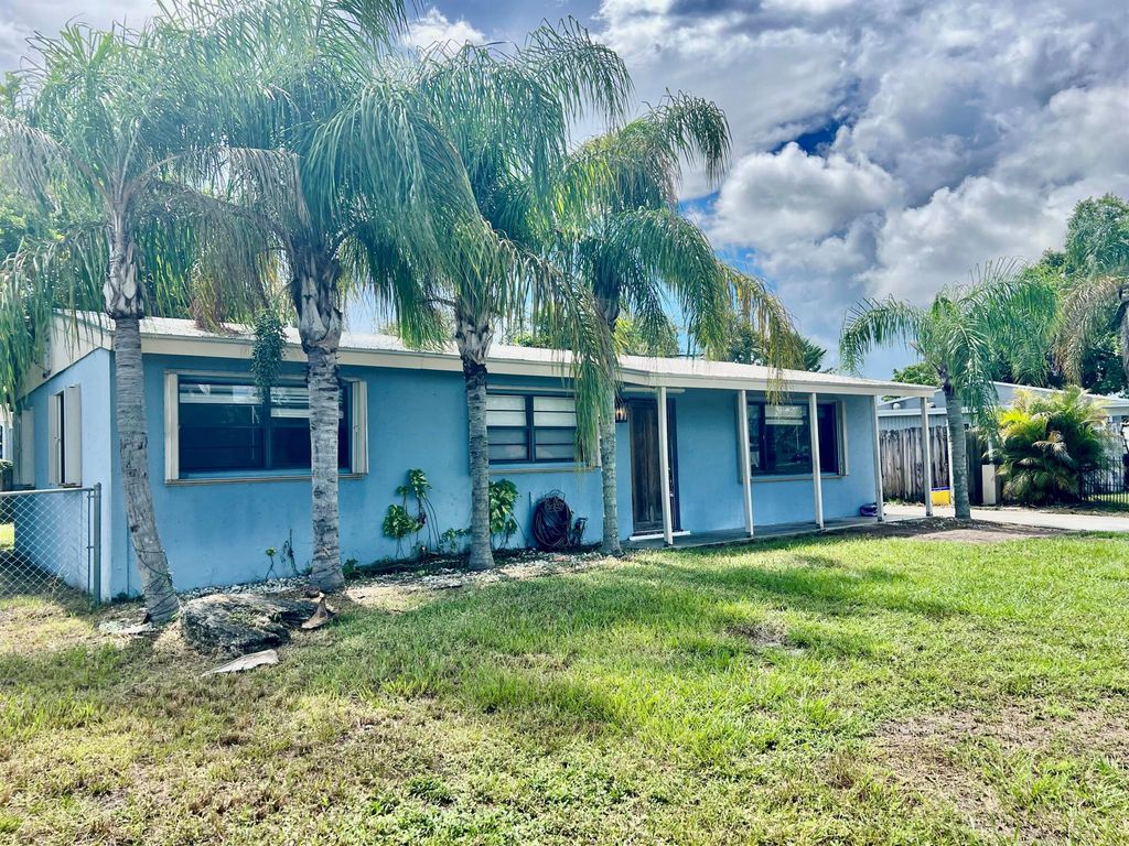 Photo of 4140 Rochester Street, Palm Beach Gardens, FL 33410 (MLS # R11127972)