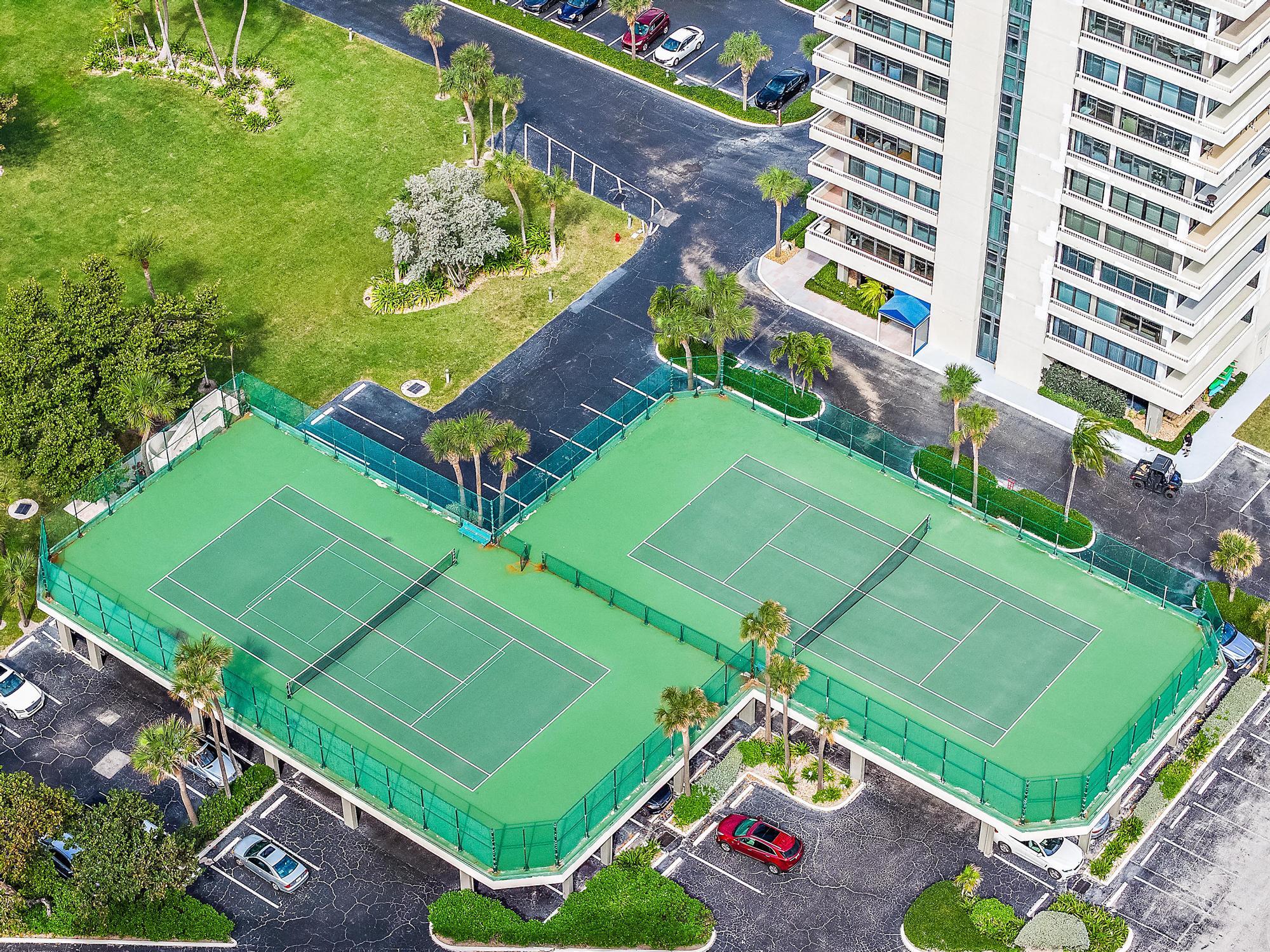 WATER GLADES 300 - Residential