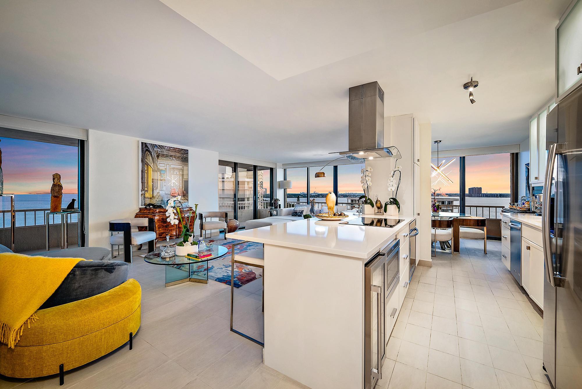 WATER GLADES 300 - Residential