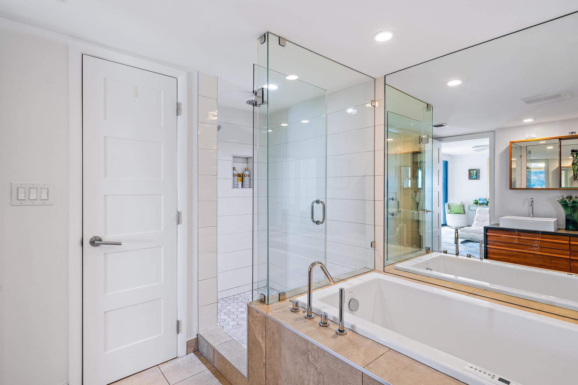 WATER GLADES 300 - Residential