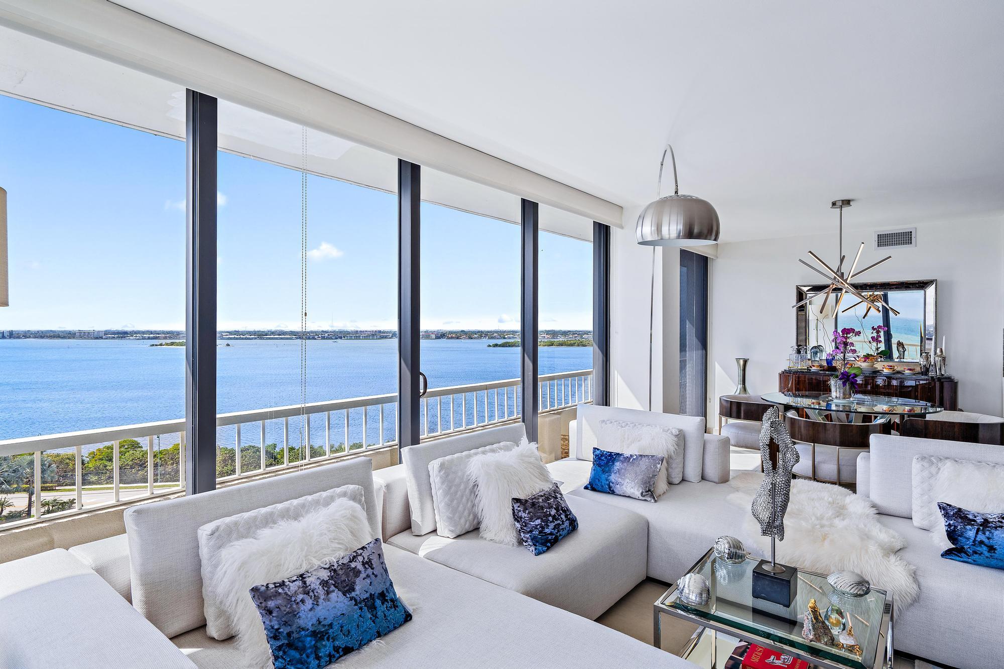 WATER GLADES 300 - Residential