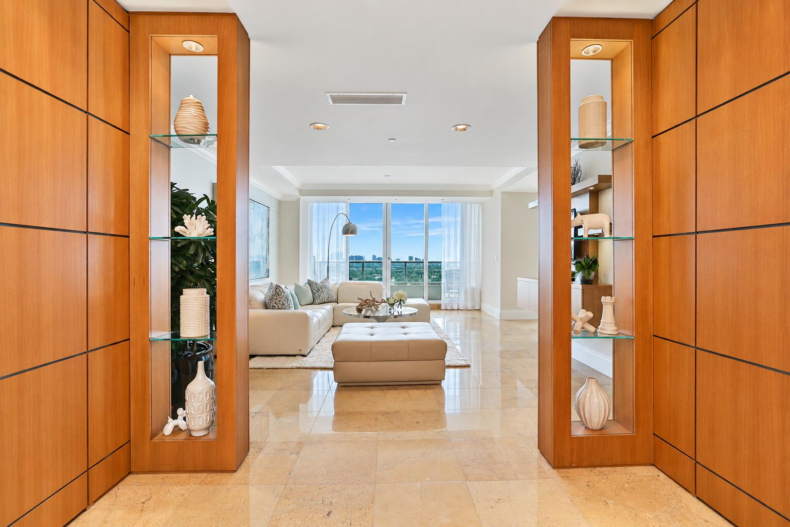 1 N Fort Lauderdale Beach Boulevard 1807