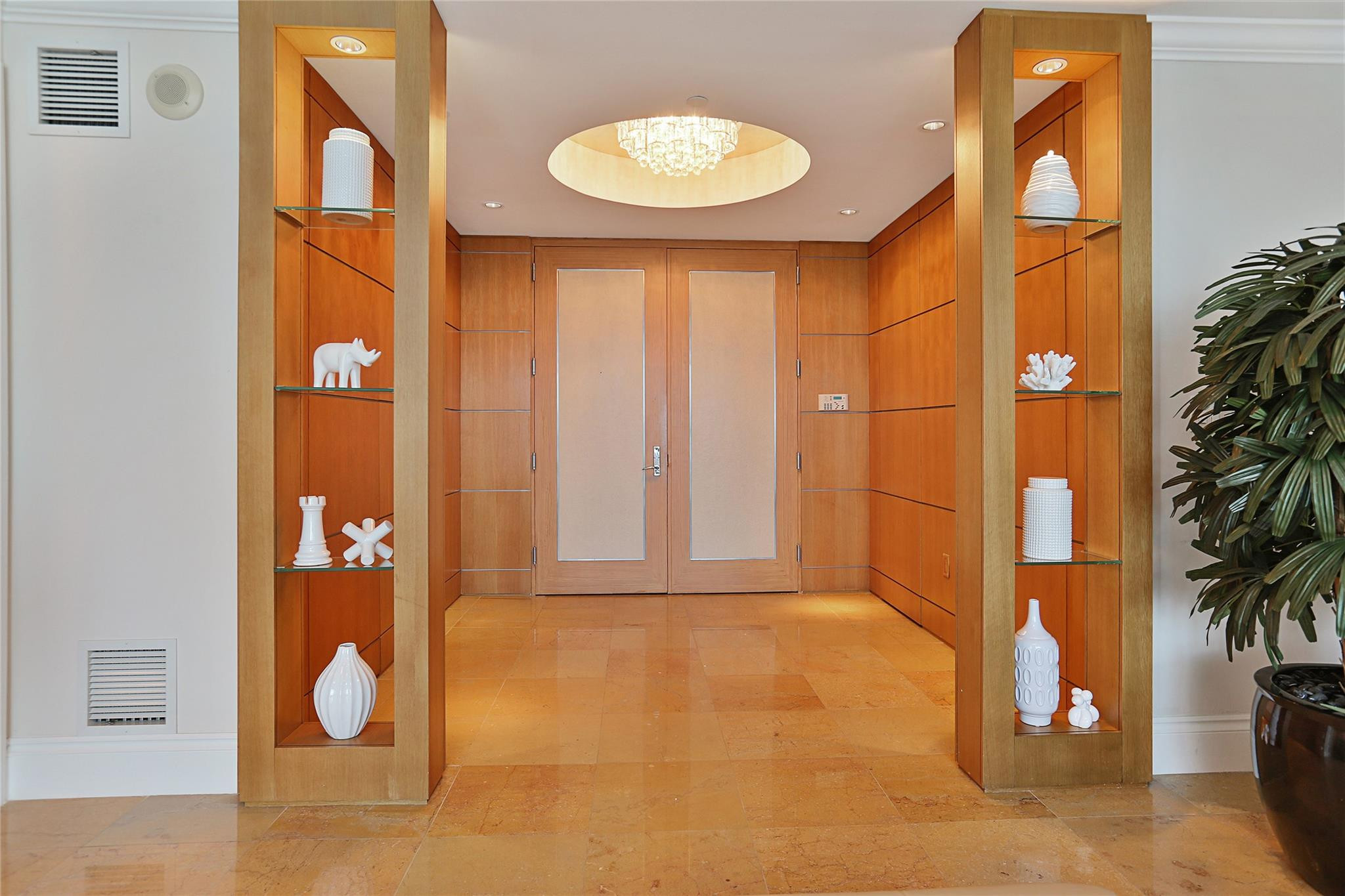 1 N Fort Lauderdale Beach Boulevard 1807