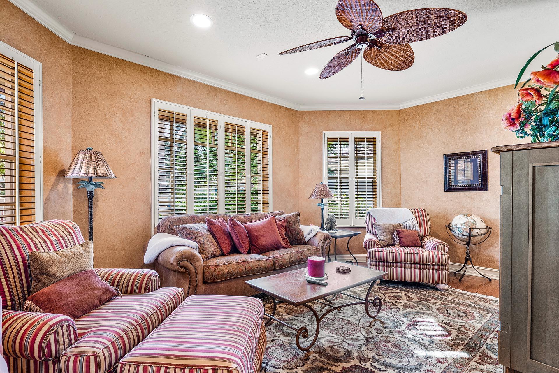 ROYAL PALM YACHT & COUNTR - Residential