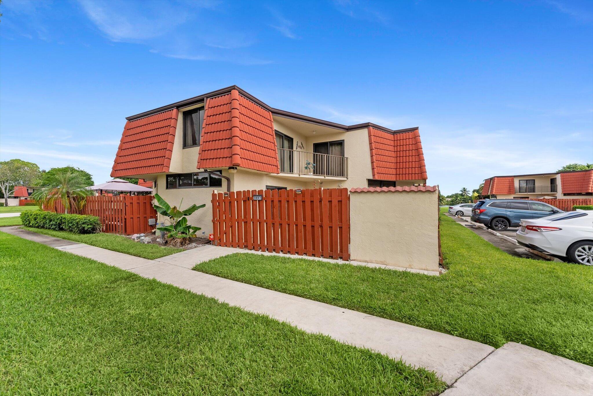 SOMERSET - Residential