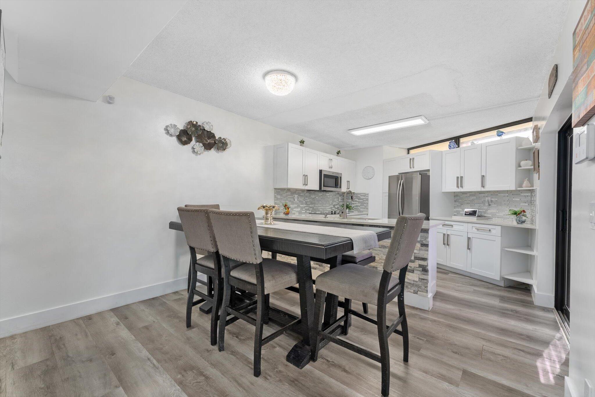 3807 Victoria Drive NE 3807