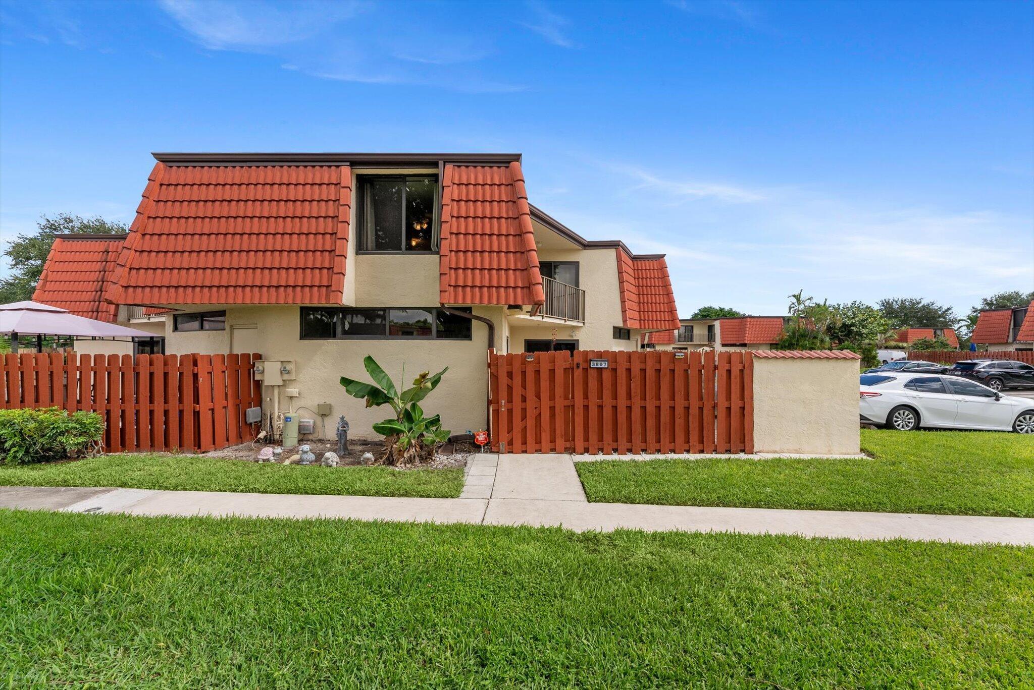 SOMERSET - Residential