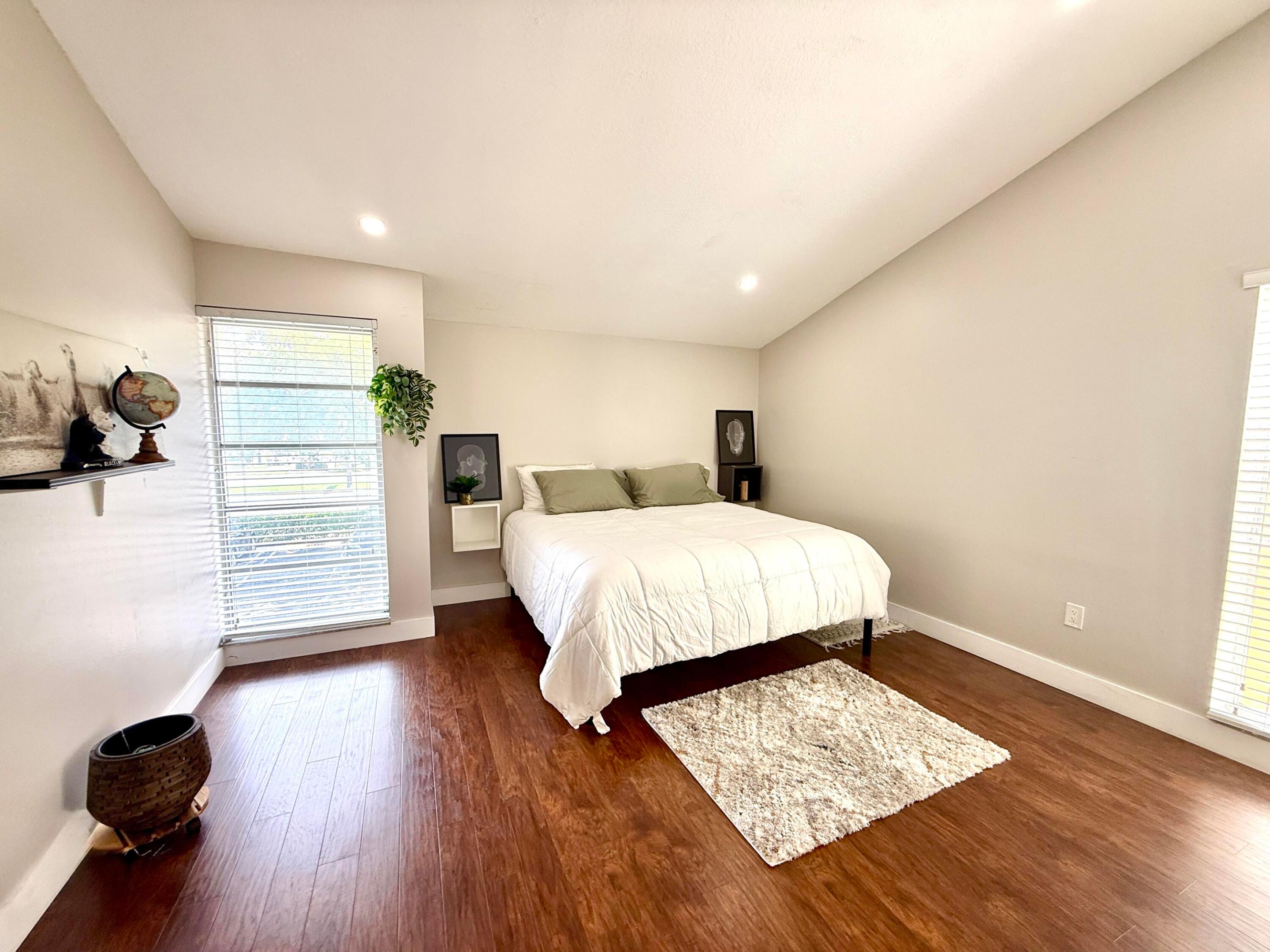 LAFAYETTE CONDO - Residential