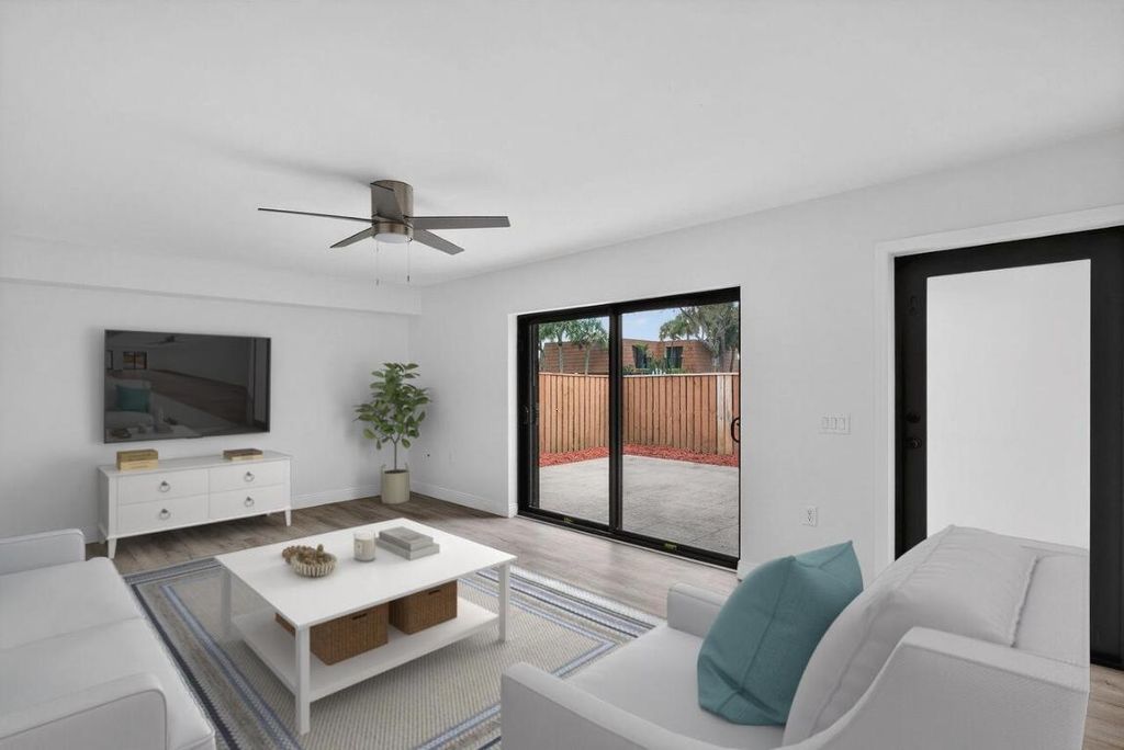 Photo of 304 Live Oak Lane, Boynton Beach, FL 33436 (MLS # R11158216)