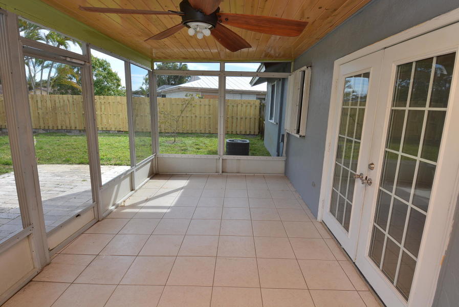 EASTRIDGE ESTATES - Residential Lease