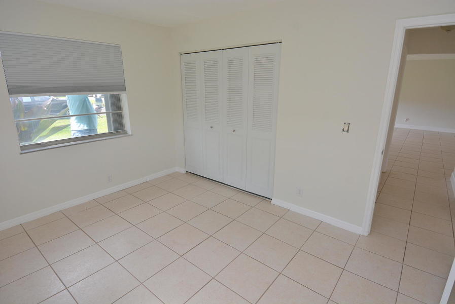 EASTRIDGE ESTATES - Residential Lease