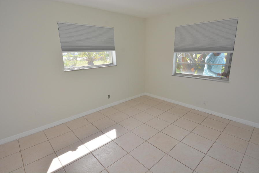 EASTRIDGE ESTATES - Residential Lease