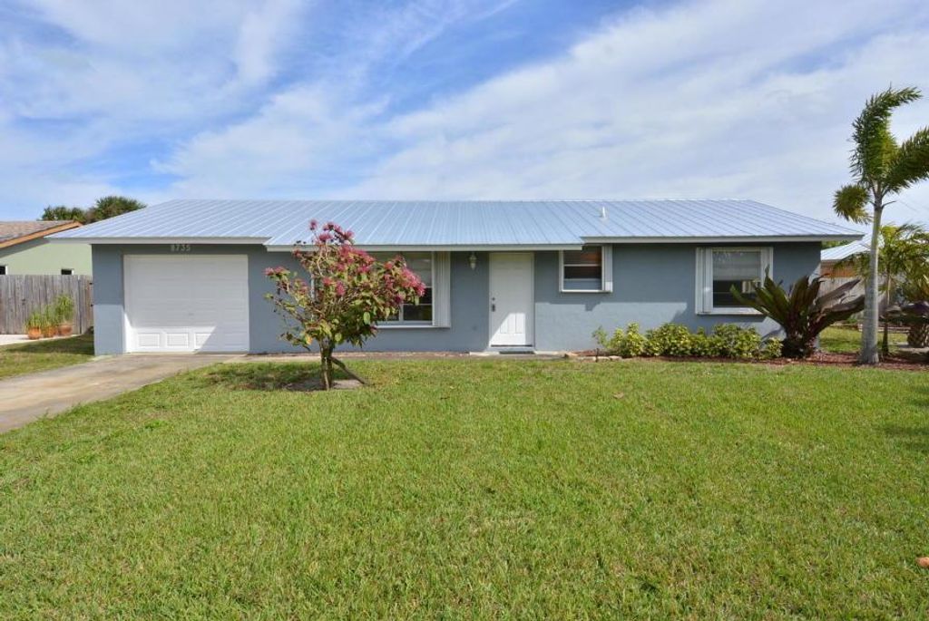 Photo of 8735 SE Keathley Court, Hobe Sound, FL 33455 (MLS # R10759144)