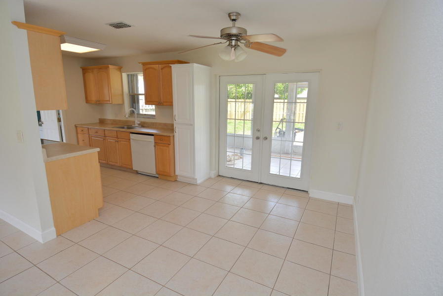 EASTRIDGE ESTATES - Residential Lease