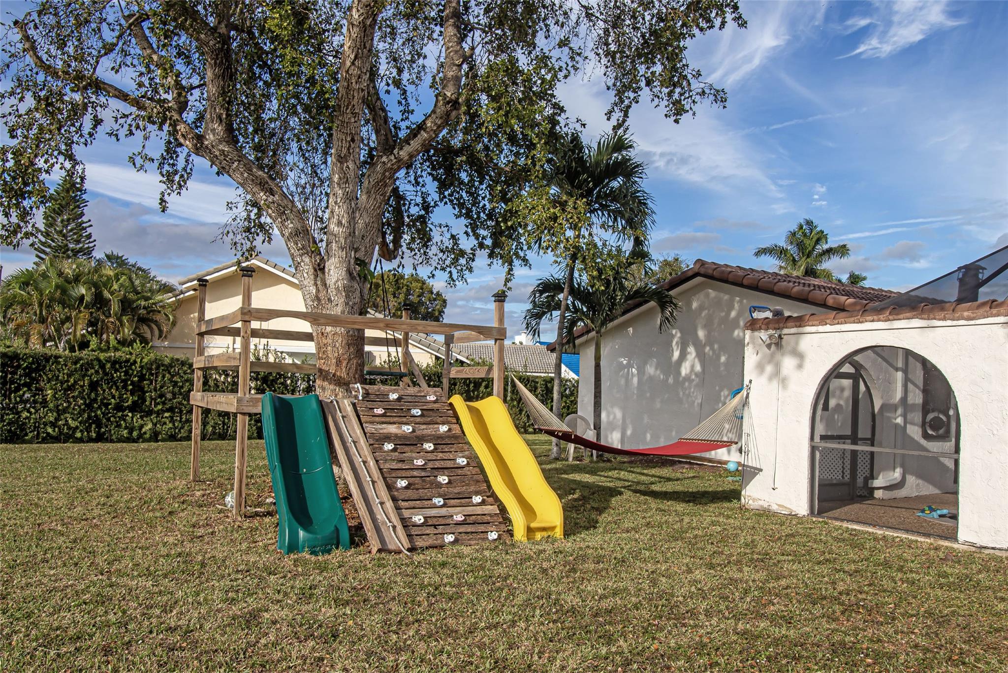 Coral Spgs Country Club S - Residential