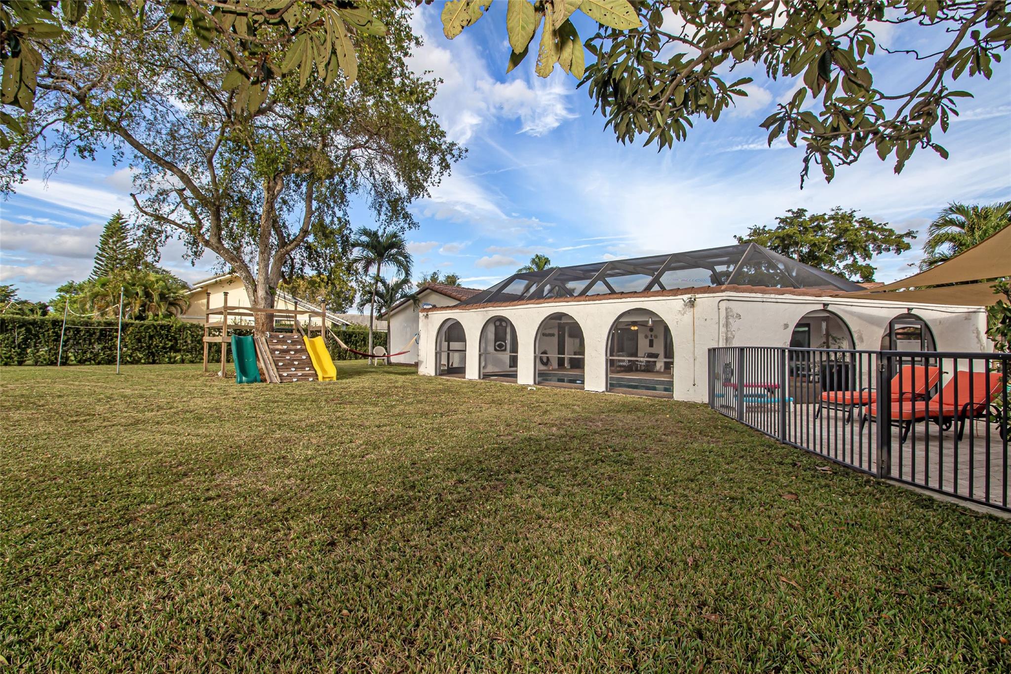 Coral Spgs Country Club S - Residential