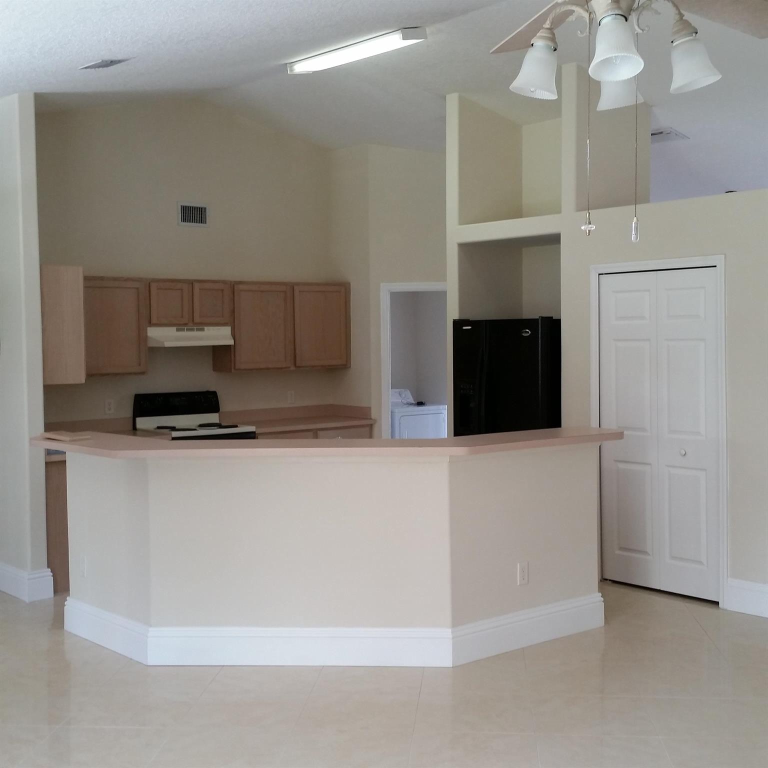 PORT ST LUCIE SECTION 44 - Residential Lease