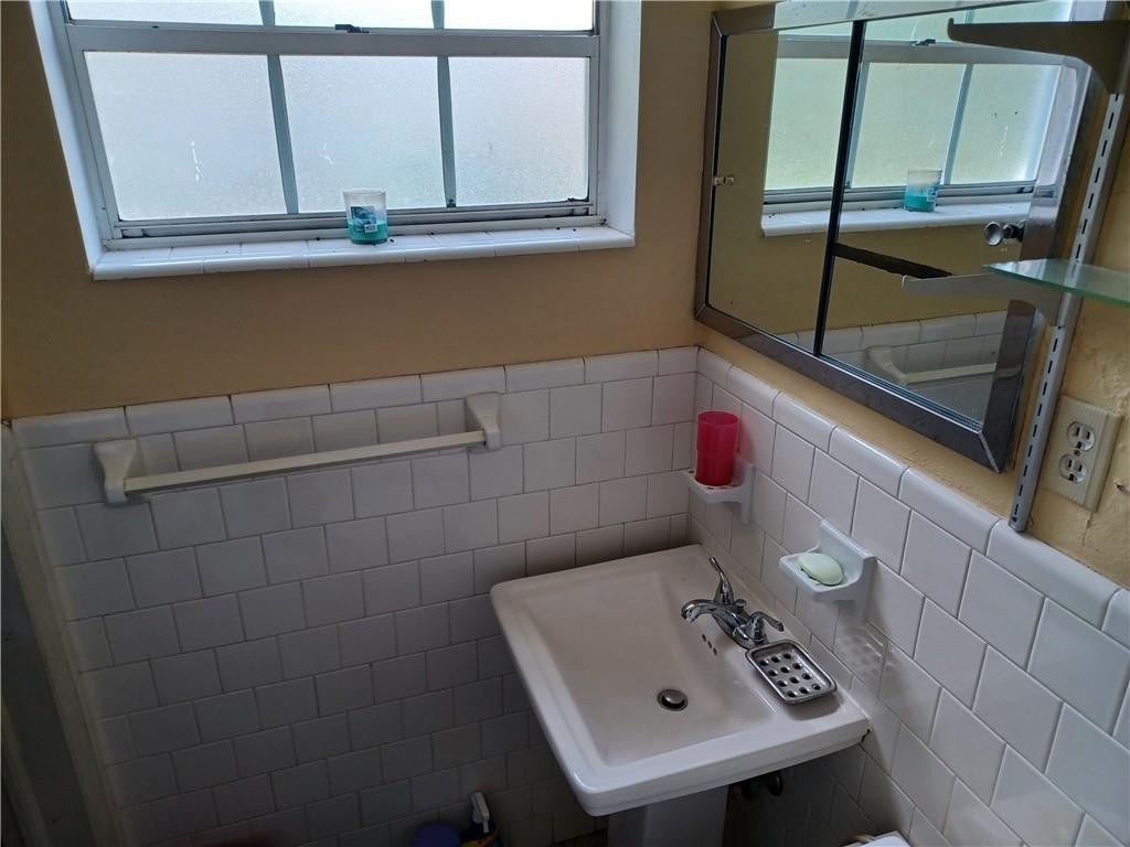 Floral Heights 1st Add 37 - Residential