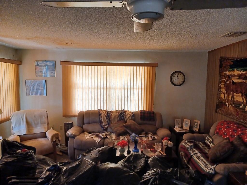 Floral Heights 1st Add 37 - Residential