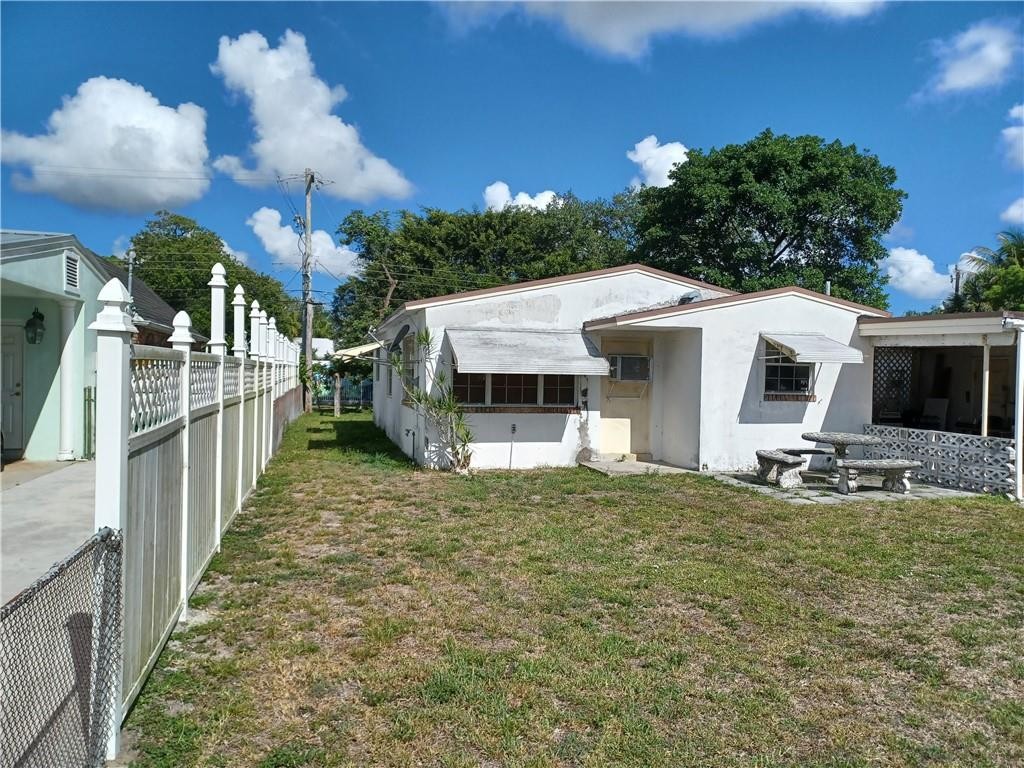 Floral Heights 1st Add 37 - Residential