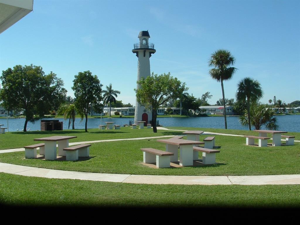 Ravenswood Estates & Mari - Residential