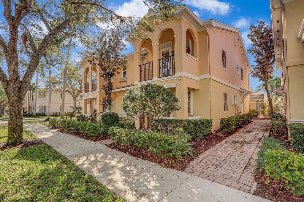 Photo of 174 Soriano Drive, Jupiter, FL 33458 (MLS # R11067720)